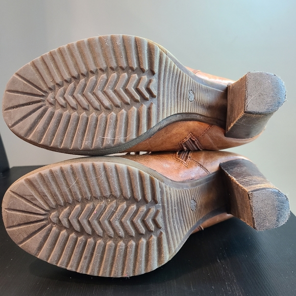 Sesto Meucci Chunky Heel Booties - Picture 5 of 7